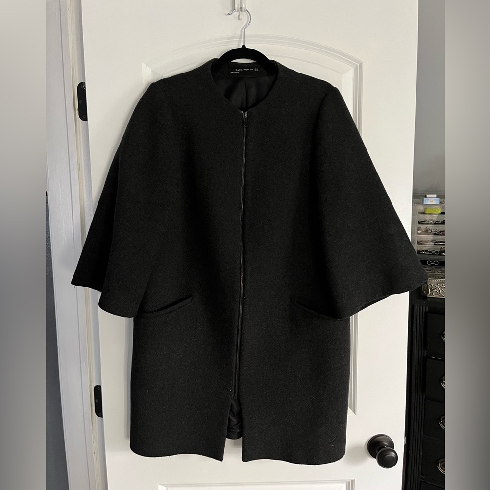 Zara Women’s Black Coat Size Medium